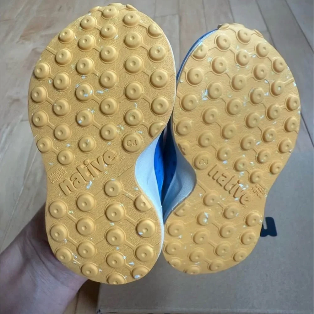 Native Robbie Toddler Shoes- size 4C brand new in box NWT